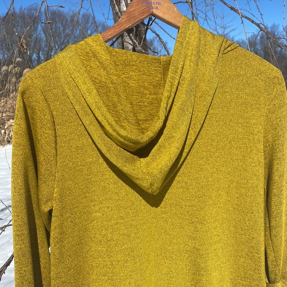 Hoodie Tunic with Pockets - Picture 4 of 12